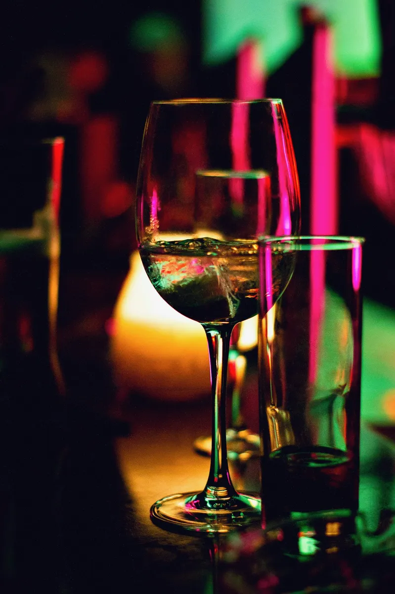 Single Malt vs Blended Scotch Whisky: Price Comparison & Flavor Profiles